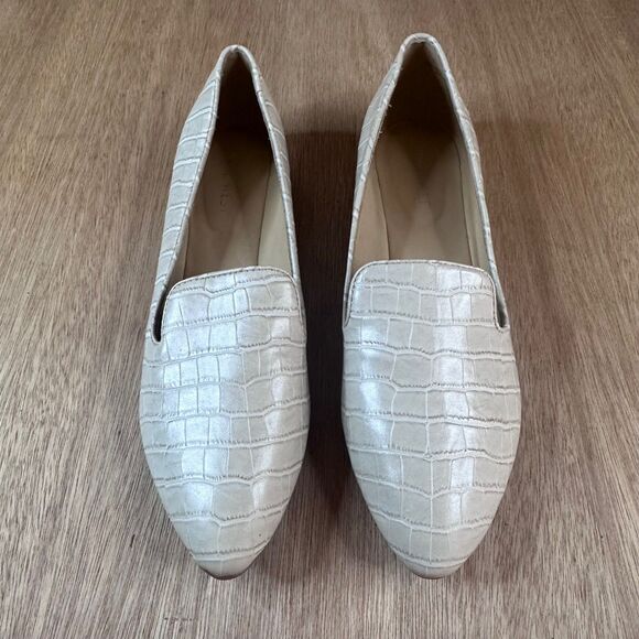 Nine West Women’s Croc Embossed Loafers Flats Cream Ivory Pointed Toe Size 8.5 - Picture 2 of 5